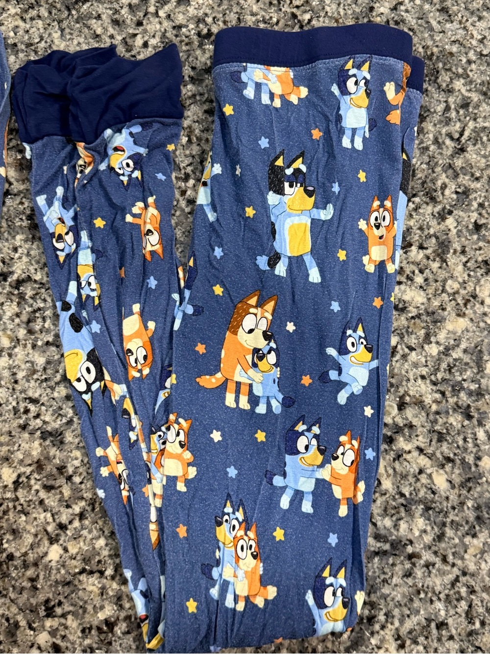 Little Sleepies Bluey PJ’s - 9/10 - Picture 2 of 12